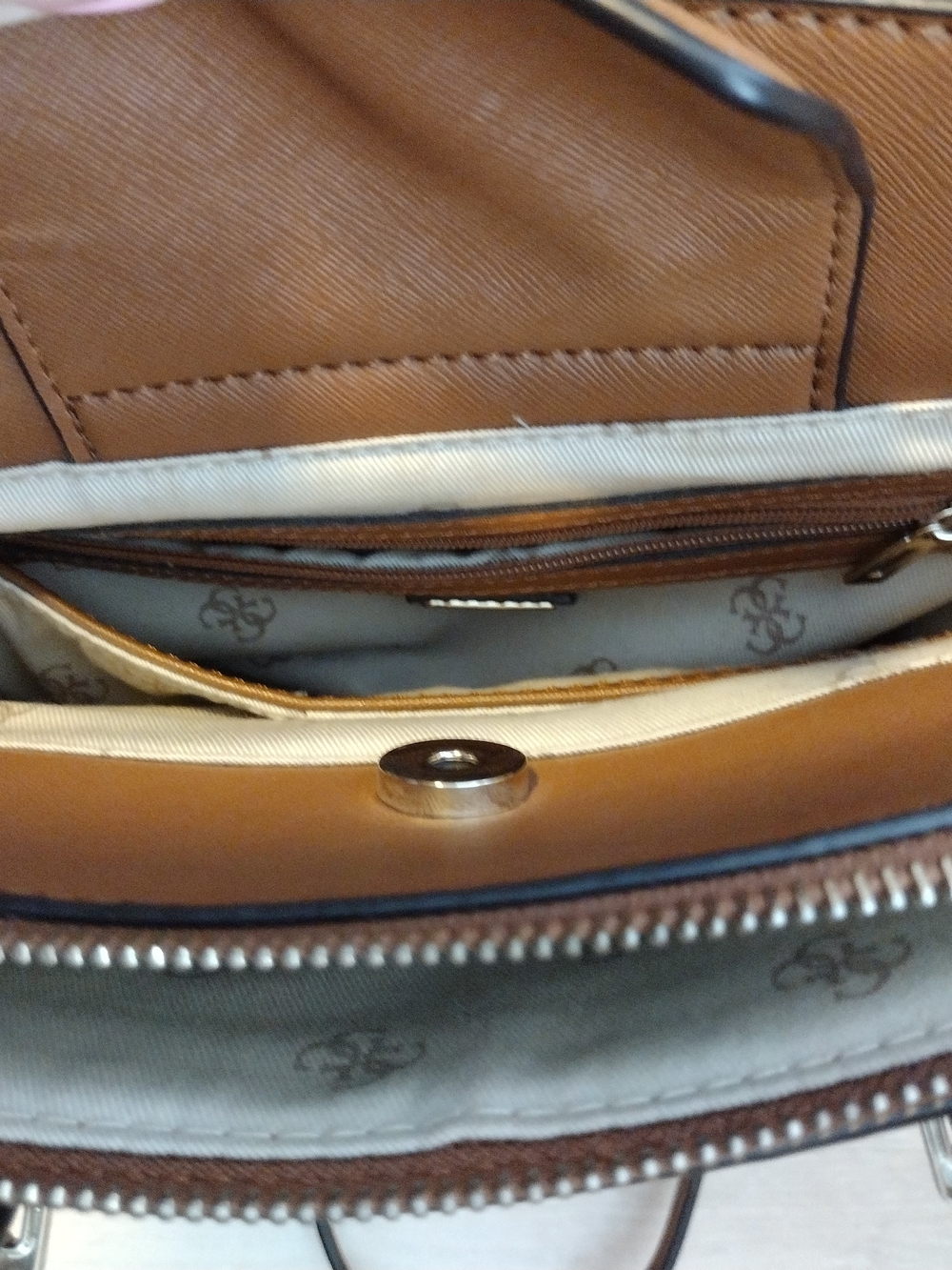 GUESS Two-Tone Tan and White Satchel Bag - Picture 9 of 10